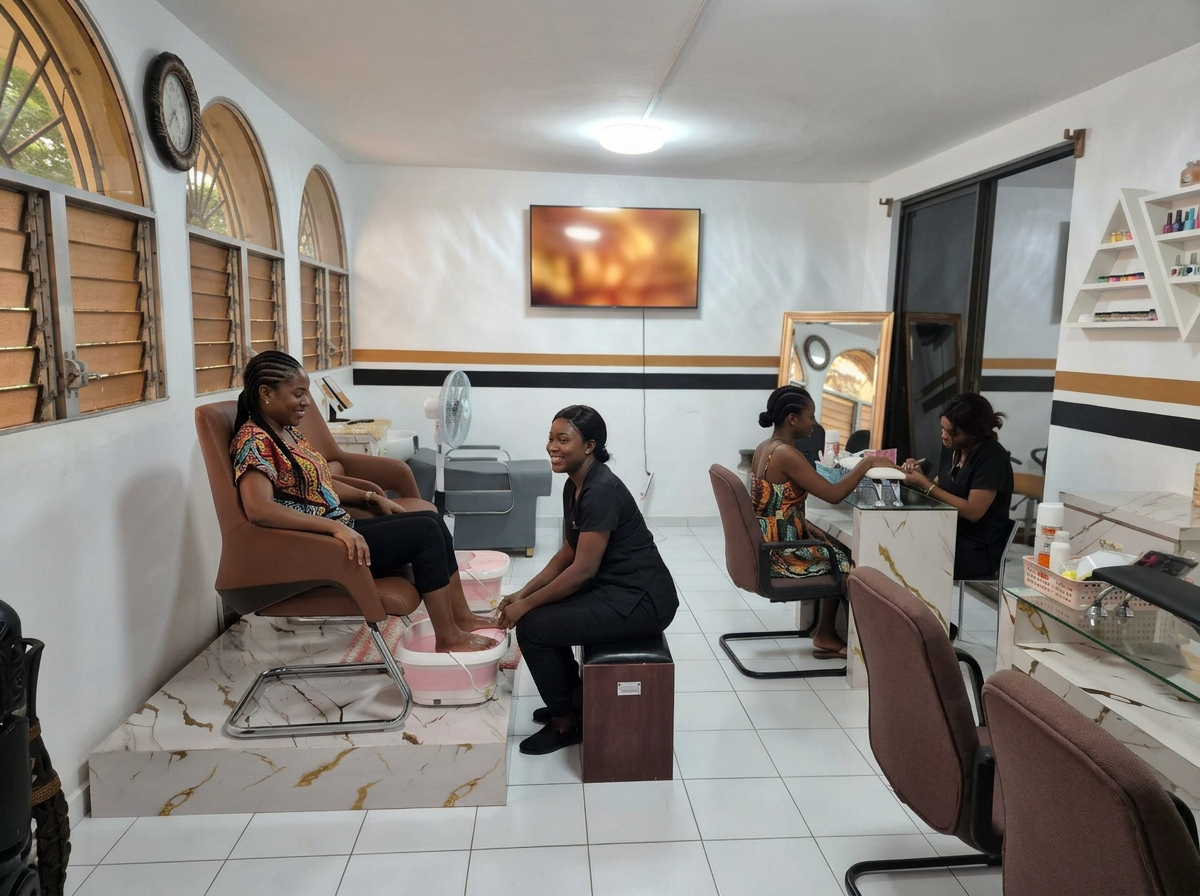 Femmes en soin pédicure et manucure au Ferrari Beauty Salon